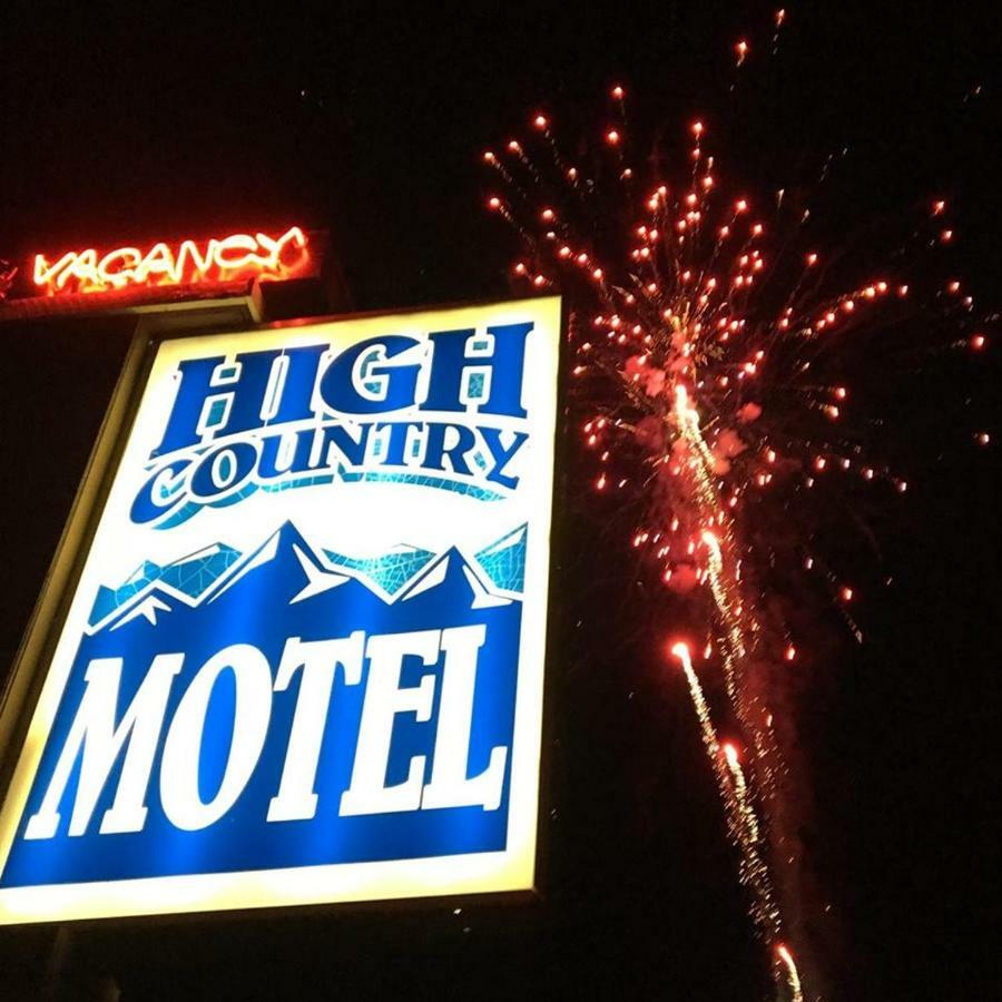 High Country Motel And Cabins Cooke City Exteriér fotografie
