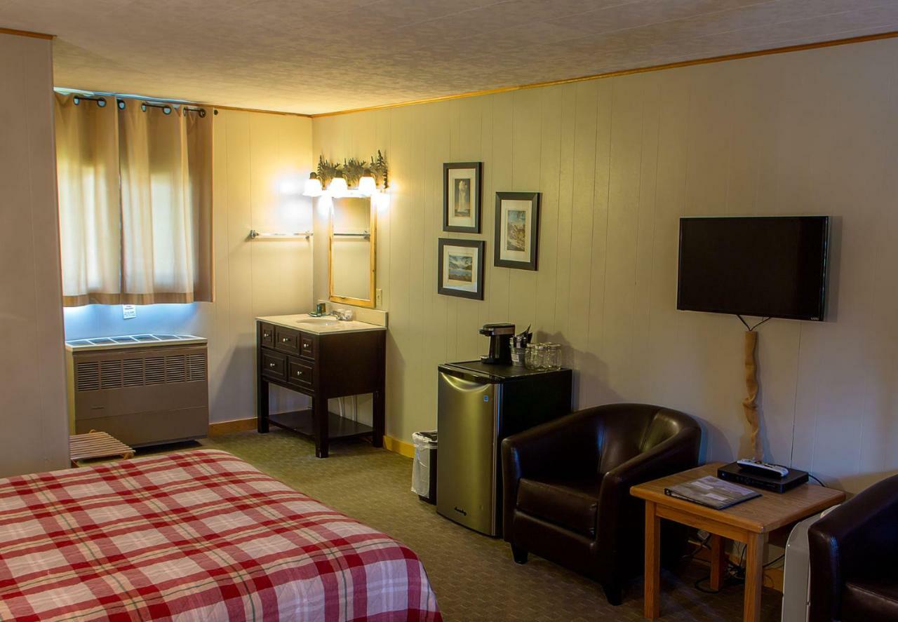 High Country Motel And Cabins Cooke City Exteriér fotografie