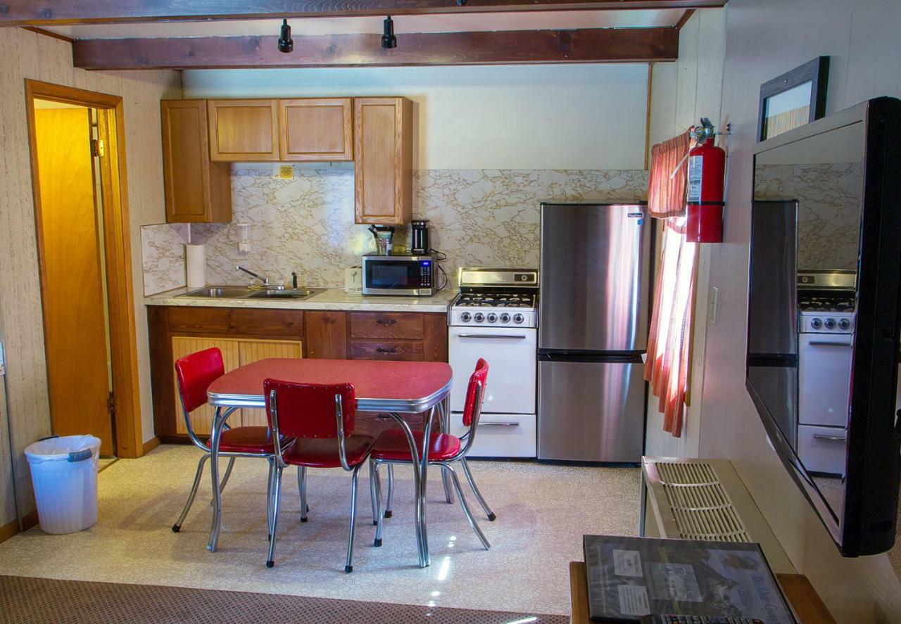 High Country Motel And Cabins Cooke City Exteriér fotografie